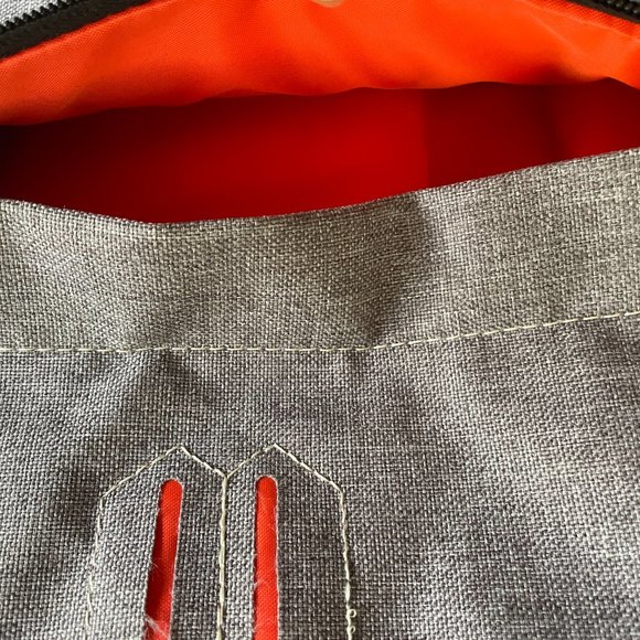 Targus Strata Slip Case Laptop Sleeve - NWOT - Picture 2 of 4